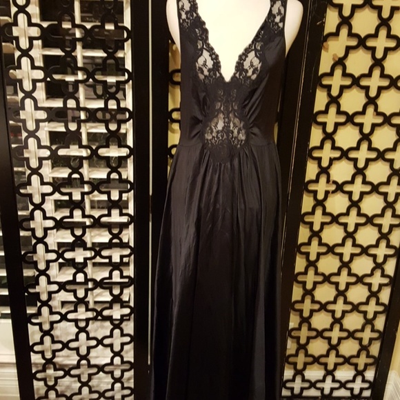Vintage Other - VINTAGE BLACK LACE LONG GOWN BY LORRAINE